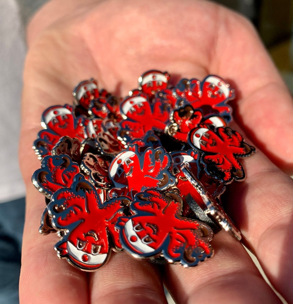 Red Octo Pin S5
